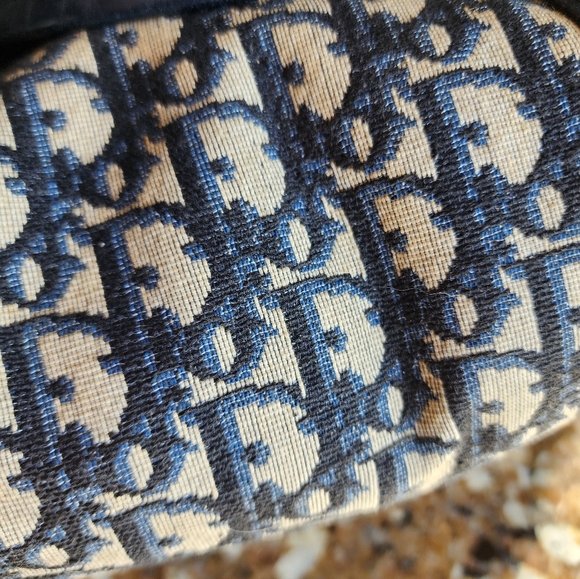 ✨️Dior✨️ duffel bag with leather trim. - Picture 15 of 16